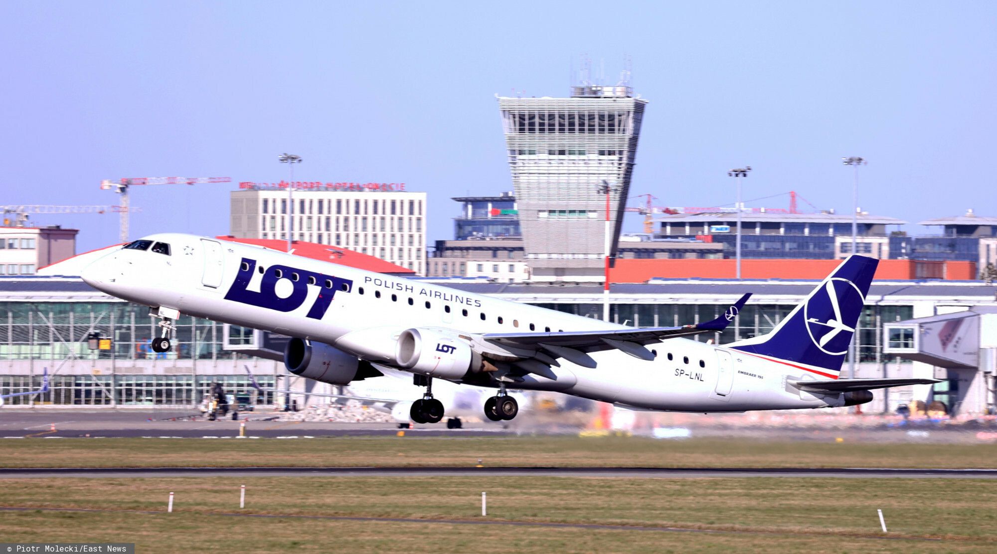 Podczas lotu z Warszawy do Toronto doszło do bójki na pokładzie samolotu Polskich Linii Lotniczych. 