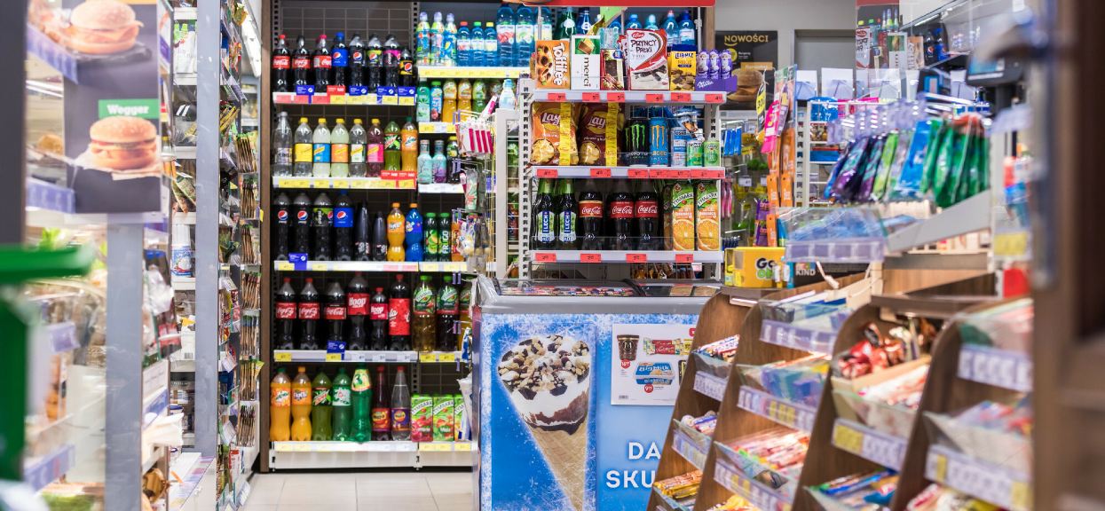 Jak podatek cukrowy wpłynął na sprzedaż napojów słodzonych?