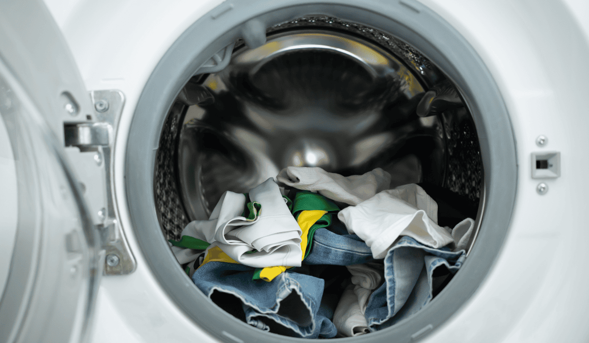 Ubrania w pralce