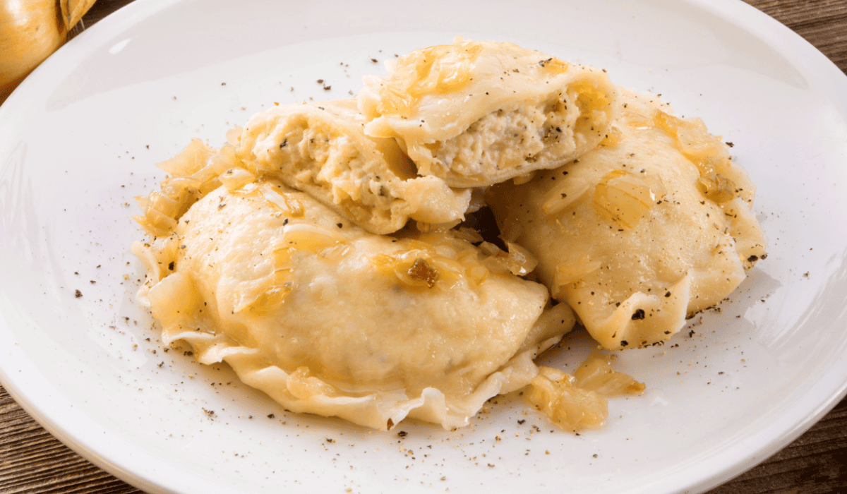 Dodajesz do farszu na pierogi ruskie ziemniaki i twaróg? Postaw na