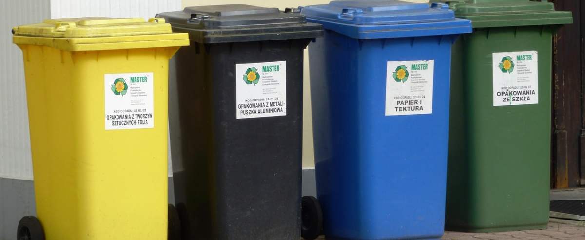 Jakie przepisy zawiera ustawa o odpadach?