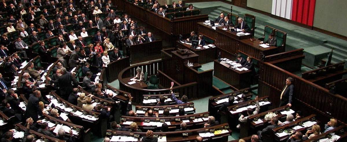 Wiemy jakimi samochodami jeżdżą posłowie