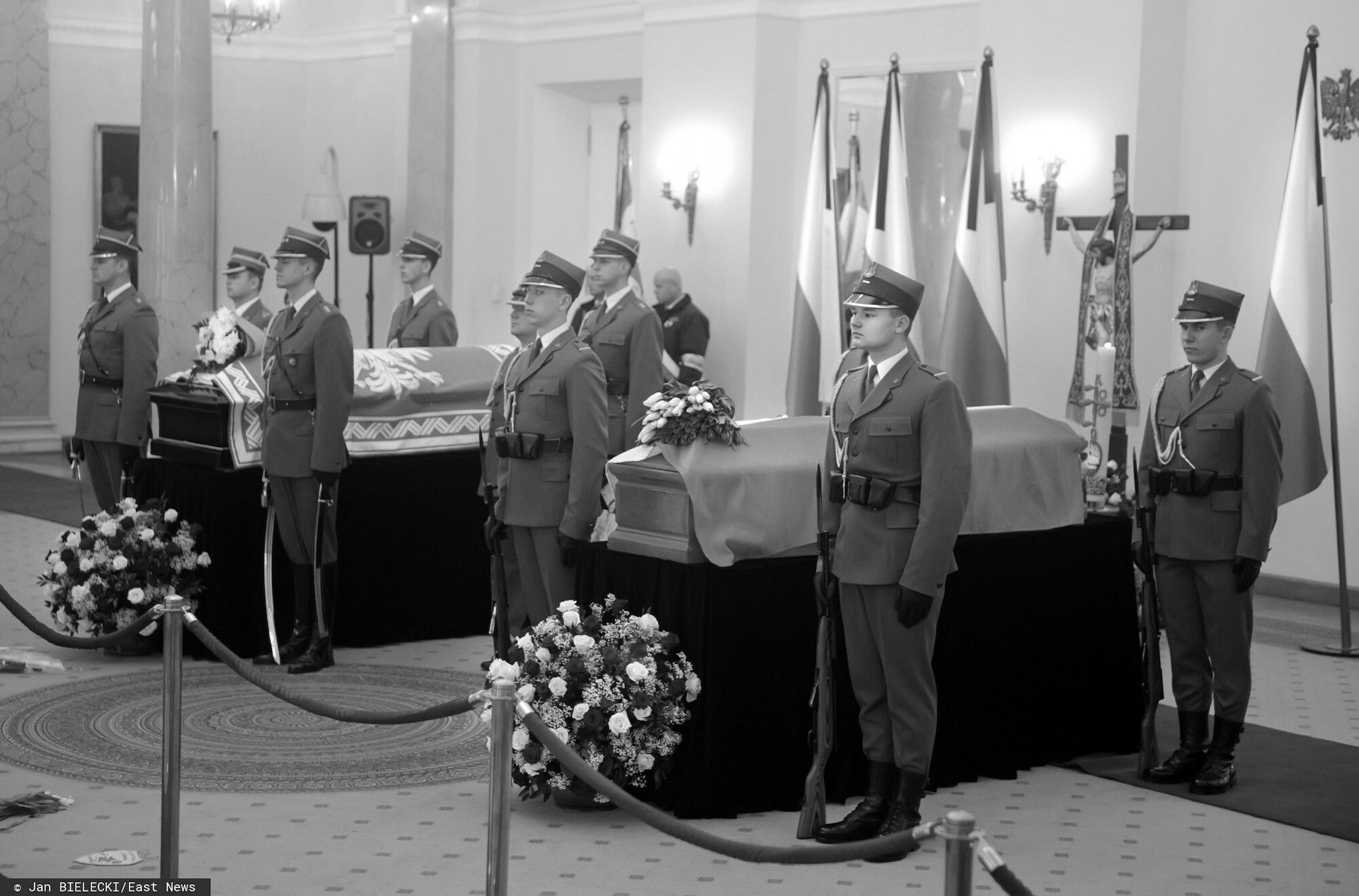 Nie tylko Lech i Maria Kaczyńscy, pod Smoleńskiem zginęła również załoga samolotu TU-154M