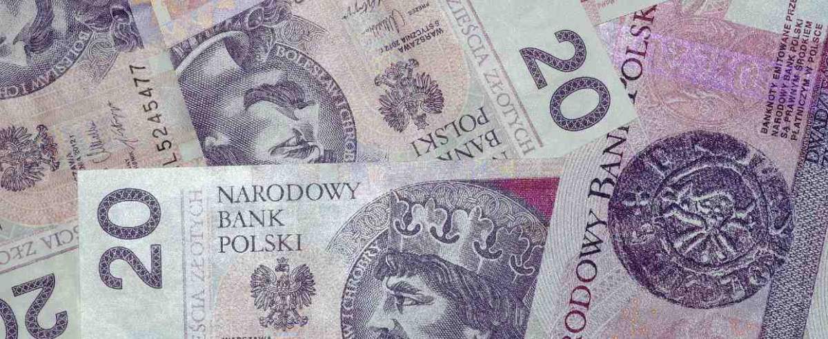 Pieniądze renta emerytura świadczenie pielęgnacyjne