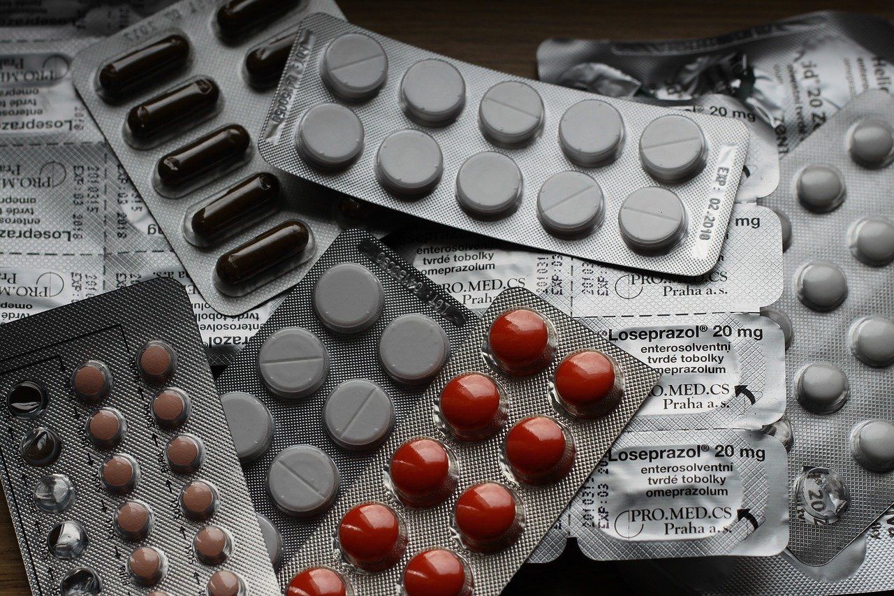 Leki sterydowe – zastosowanie, działania niepożądane, sport