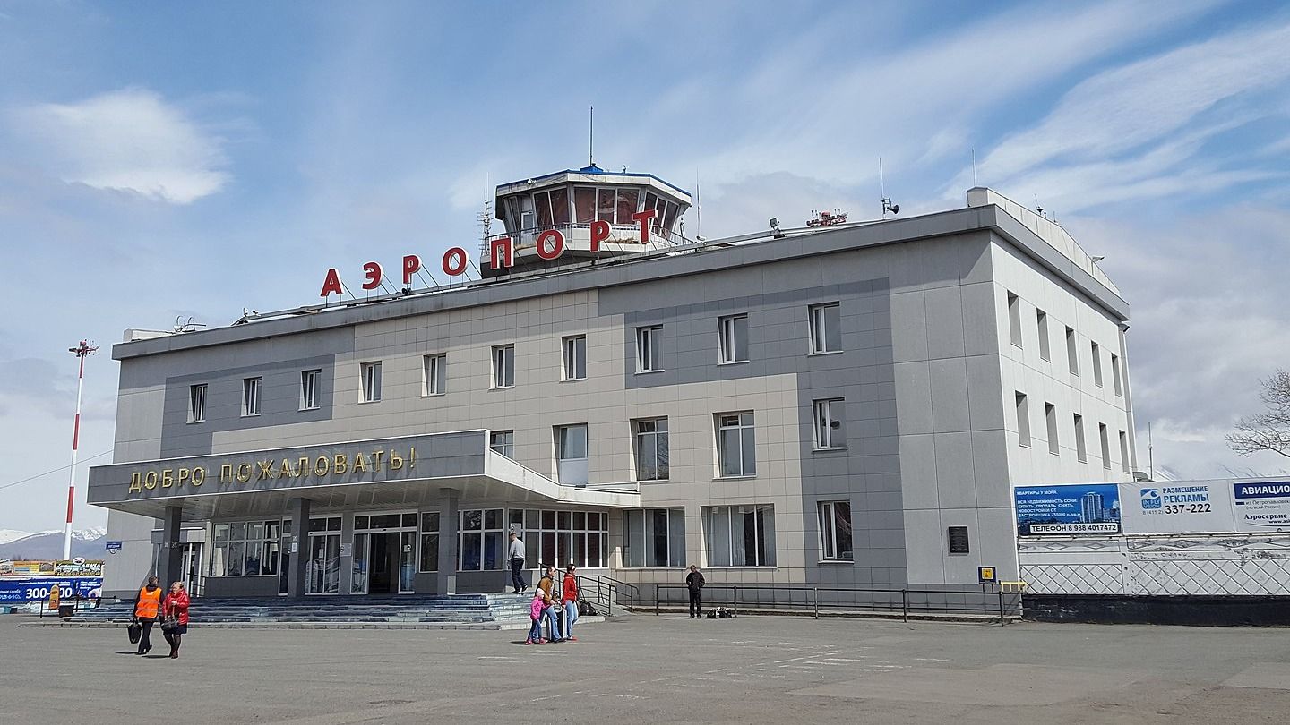 1440px-Passenger terminal airport yelizovo1