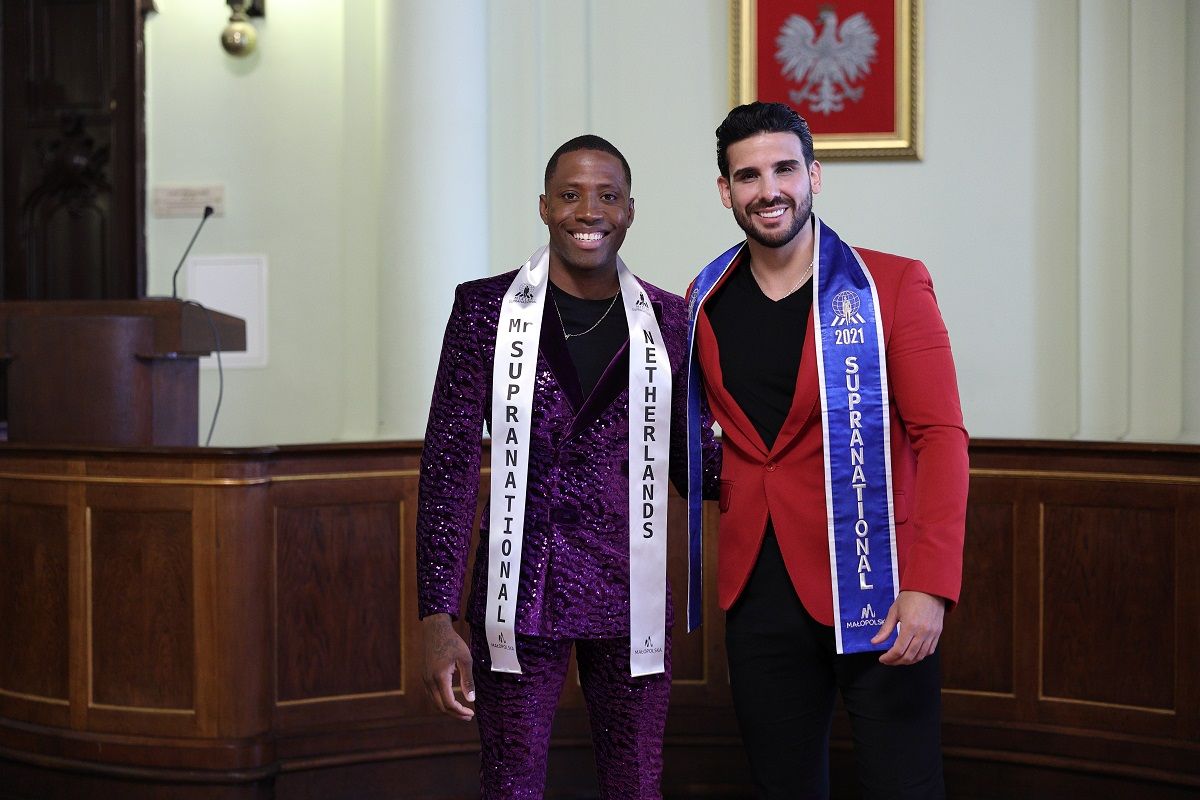 Mister Supranational 2022 ceremonia wreczenia szarf 