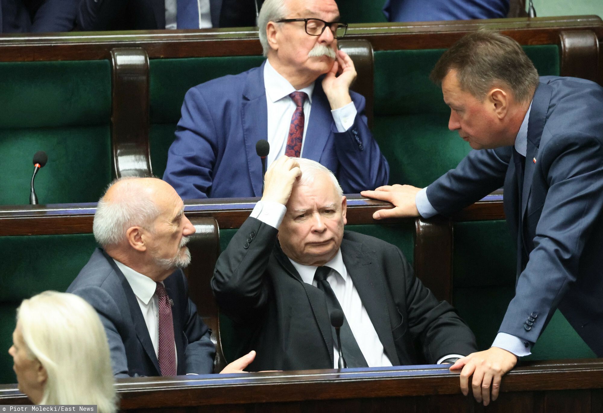 Dziennik "Fakt" przyjrzał się z bliska obfitym waloryzacjom emerytur zapowiedzianych przez Jarosława Kaczyńskiego.