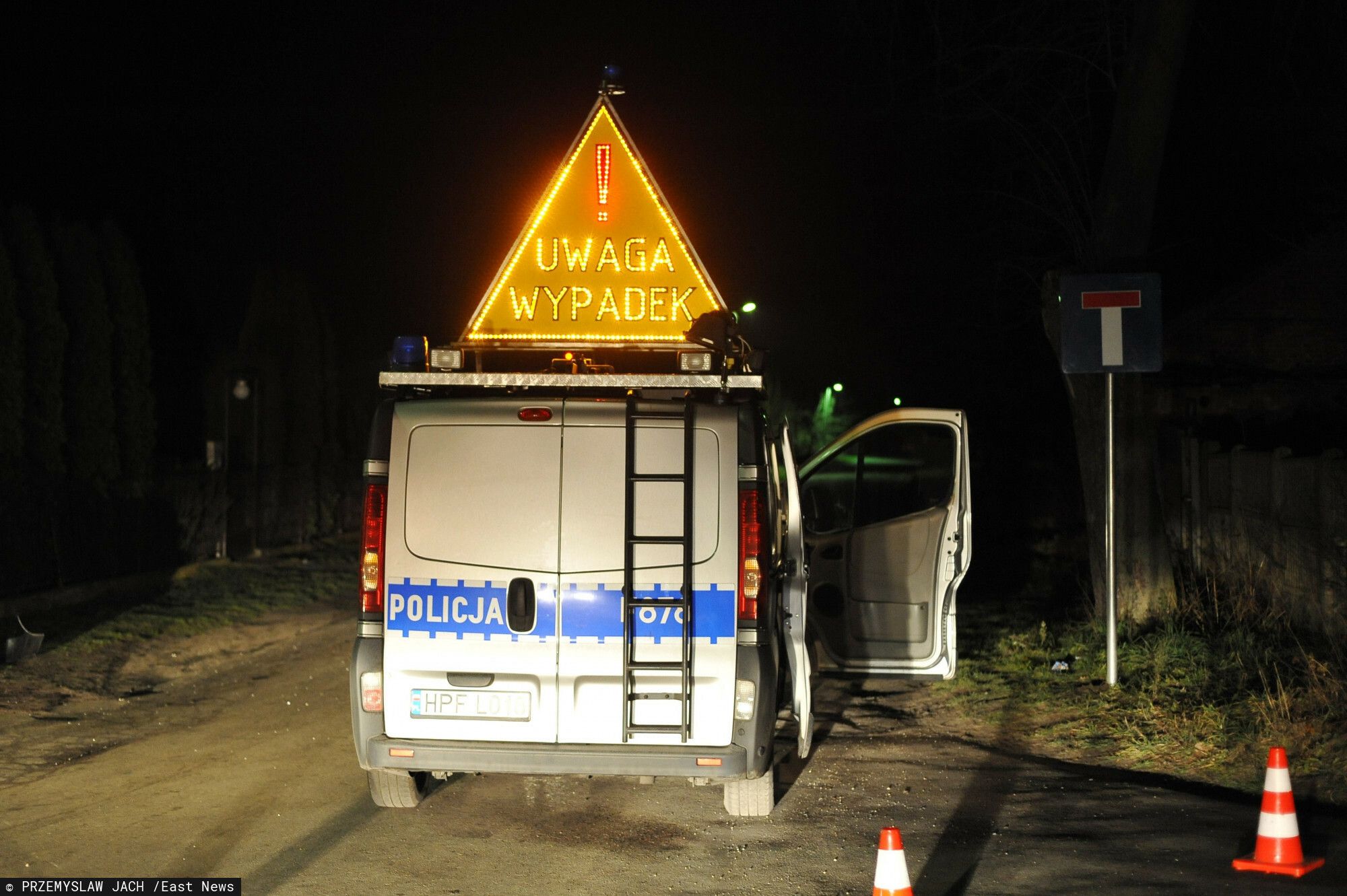 Śmiertelny wypadek na trasie do Wrocławia, dwóch mężczyzn zbiegło z miejsca zdarzenia
