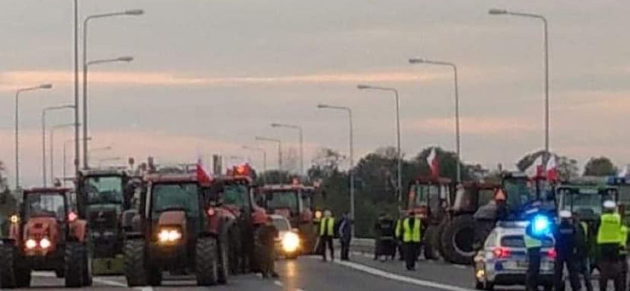 Protest rolników spowodował utrudnienia na drogach w całej Polsce.