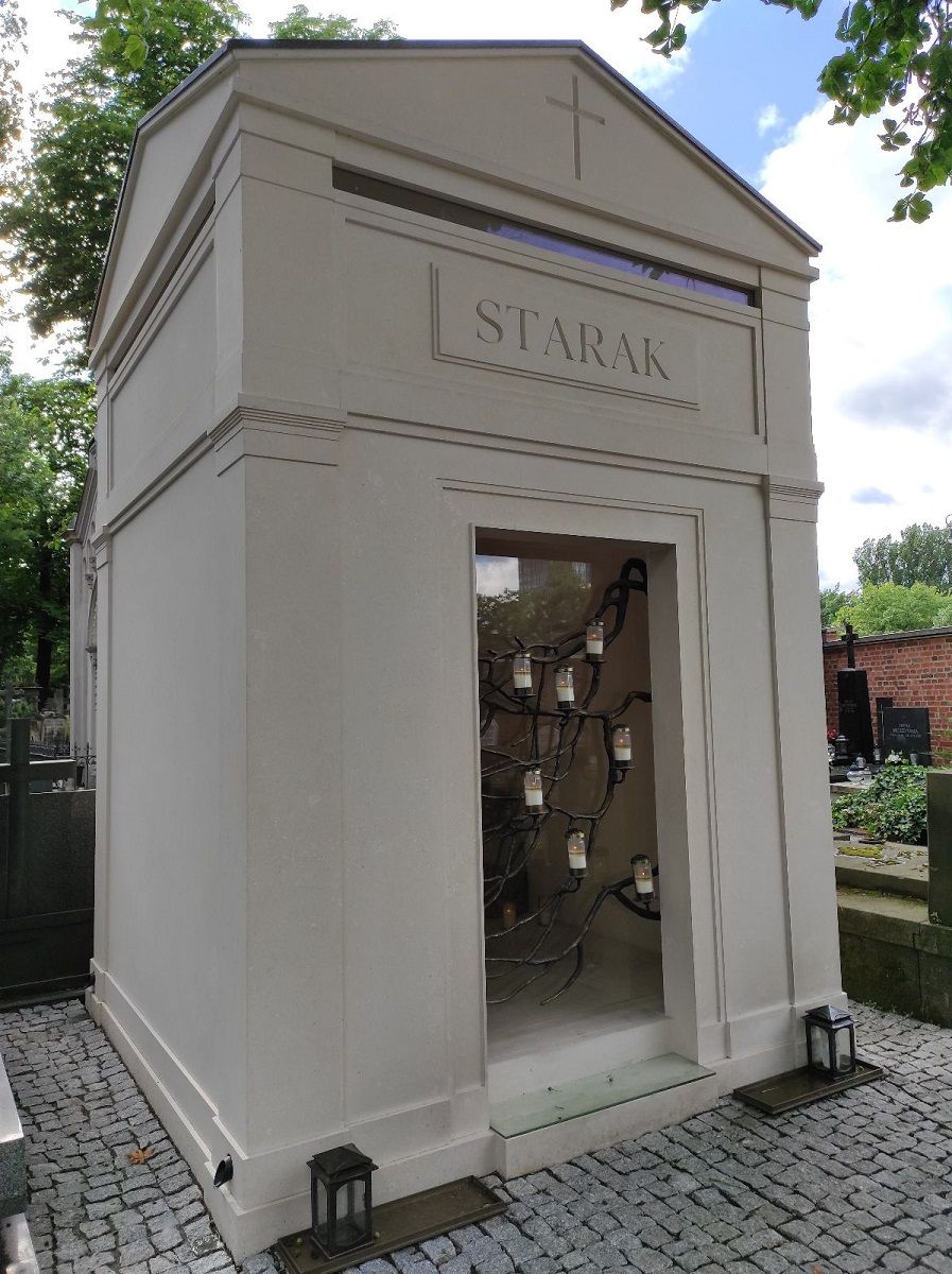 Grób Piotra Woźniaka-Staraka