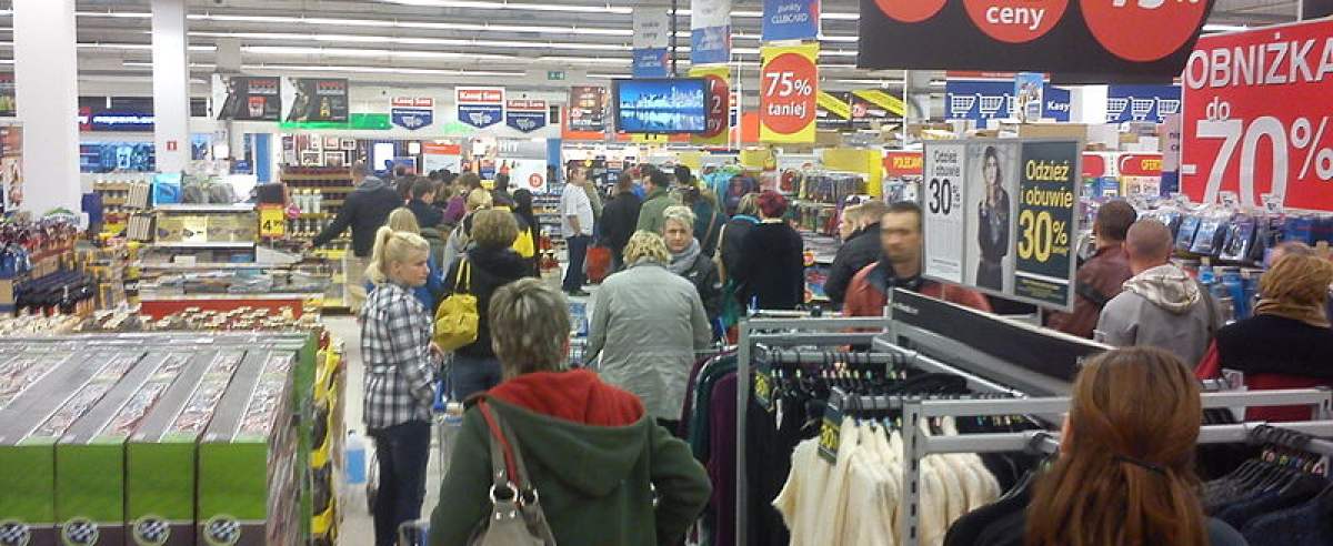 Polacy o zakazie handlu w niedzielę