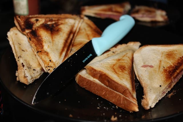jak zrobić tosta bez tostera